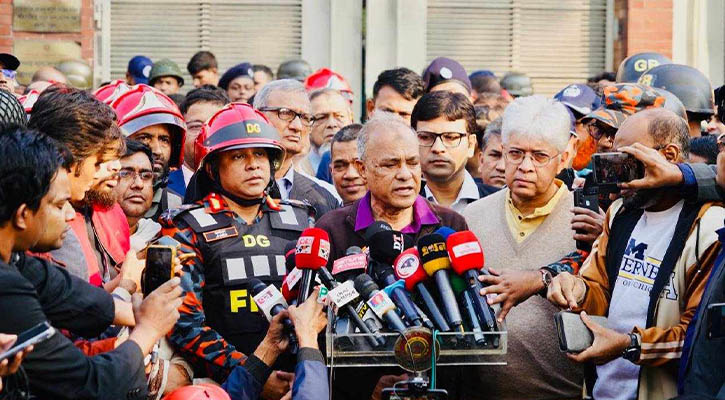 সচিবালয়ে আগুন : নাশকতা কিনা, তদন্তের পর বলা যাবে: স্বরাষ্ট্র উপদেষ্টা